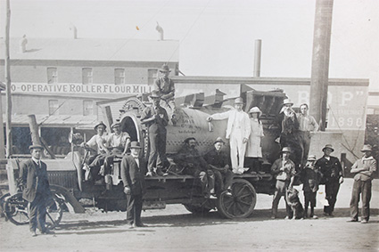 Fred Bolton (front row second from right) outside Young Flour Mill before he enlisted